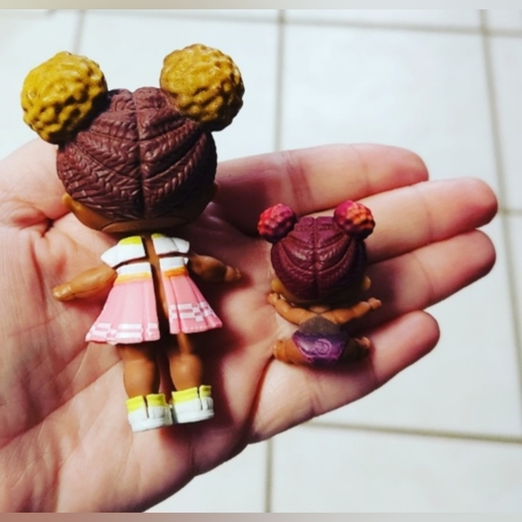 LOL Surprise Dolls Series 1 Court Champ & Lil Sis - Picture 3 of 3